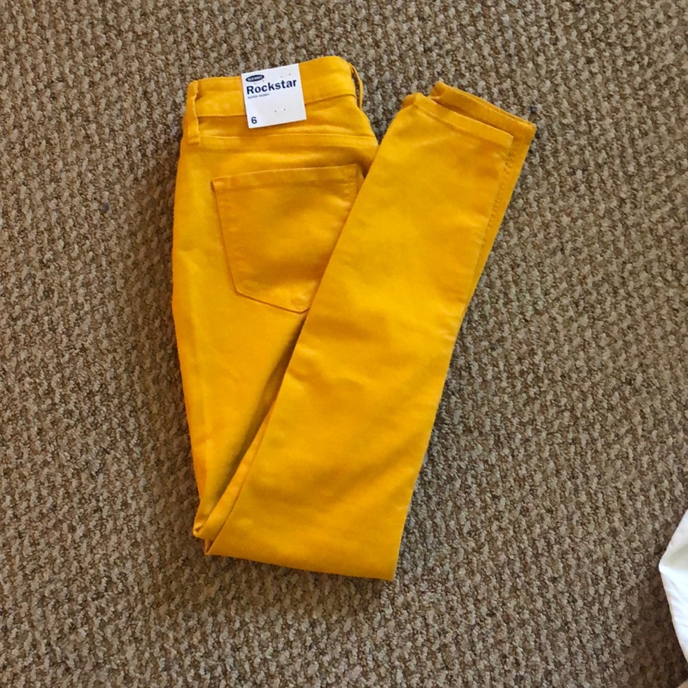 Old navy rockstar super skinny mustard jeans